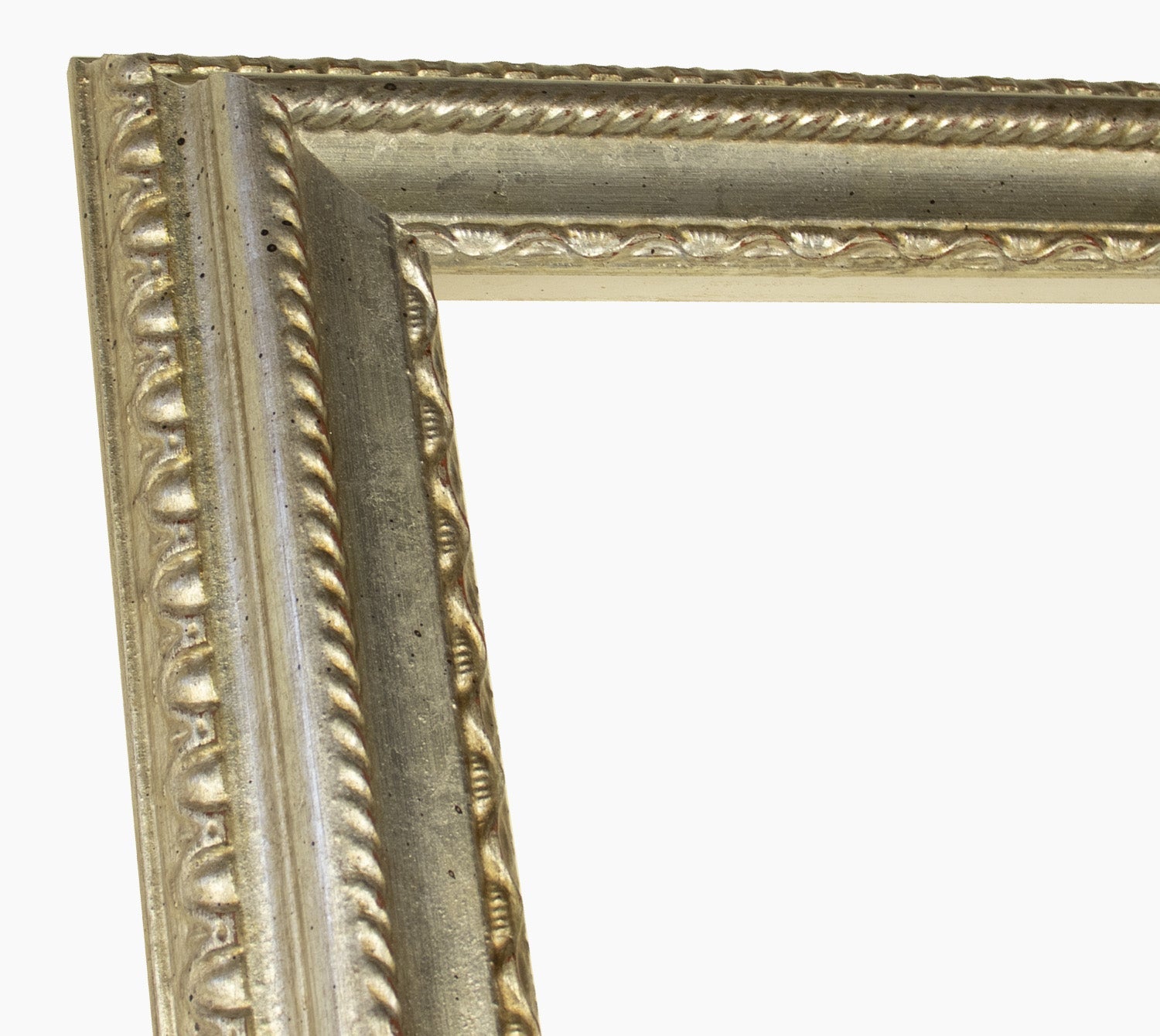 410.011 cornice in legno in foglia argento misure profilo 60x40 mm